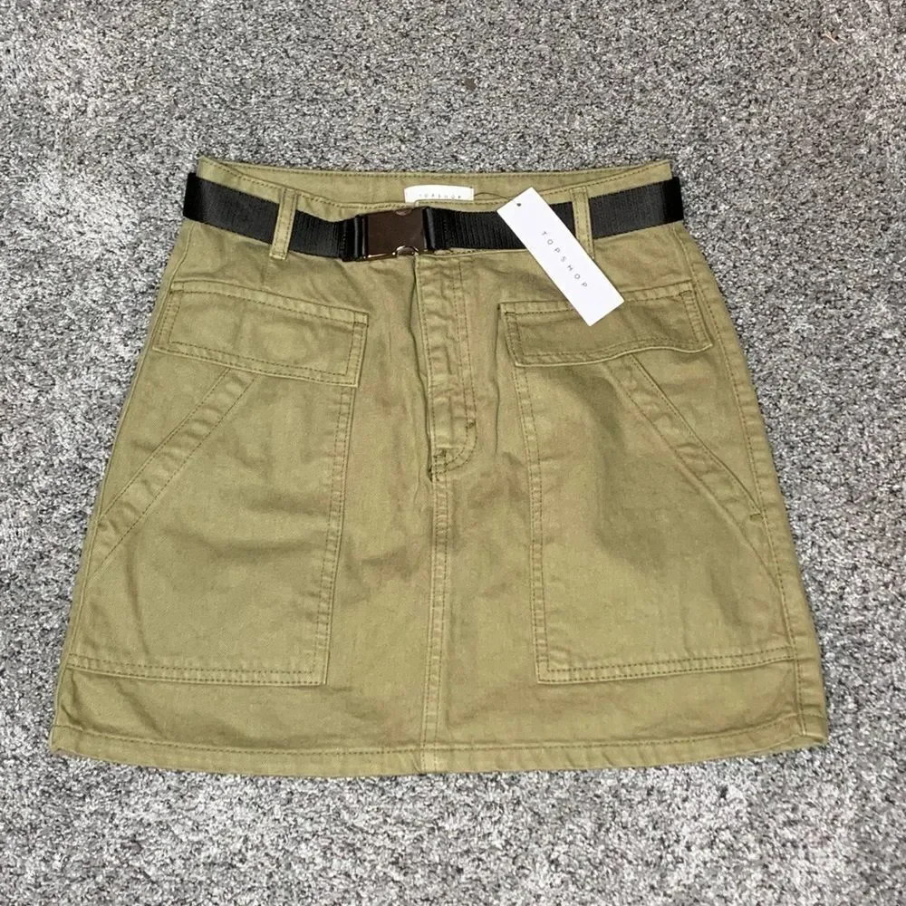 NWT TopShop clip belt utility skirt. Size 4